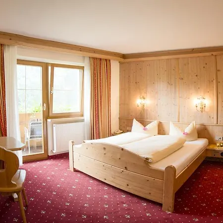 Alpenpension Pfurtscheller 4*