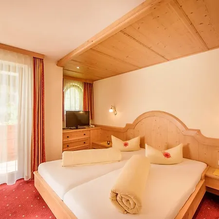 Konukevi Alpenpension Pfurtscheller 4*