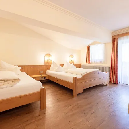 Alpenpension Pfurtscheller Guest house Neustift im Stubaital