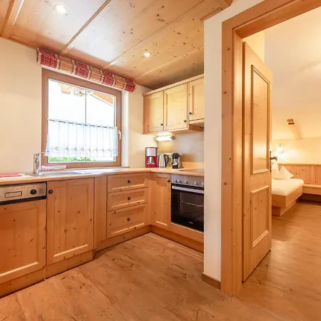 Alpenpension Pfurtscheller Gæstehus 4*