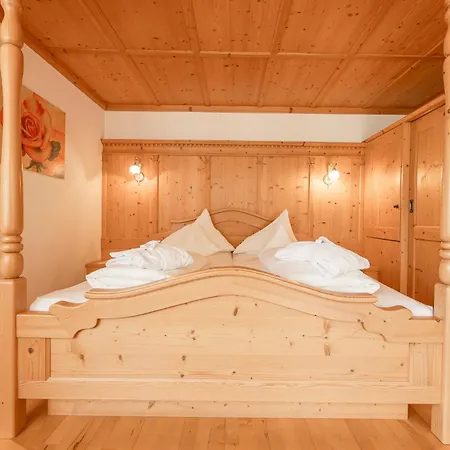 Pensjonat Alpenpension Pfurtscheller 4*