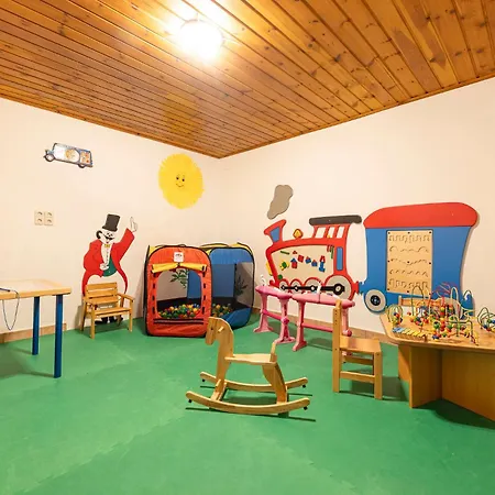 Pensjonat Alpenpension Pfurtscheller