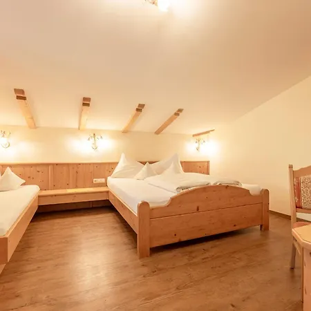 Pensjonat Alpenpension Pfurtscheller Neustift im Stubaital
